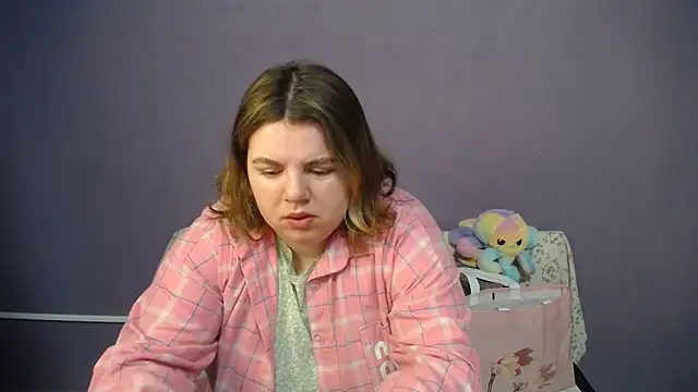 so shy online show from April 28, 2026, 6:29 am