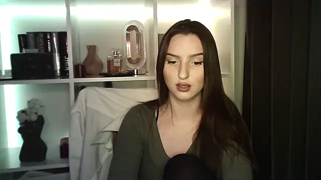 X Alisa online show from February 9, 2026, 7:40 pm