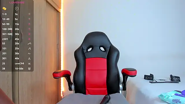 Snapshot of barbiee_ebony chatting on November 18, 2025, 5:01 am barbiee ebony online show from November 18, 2025, 5:01 am