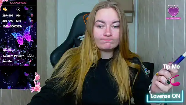 Snapshot of ElenaMaeer chatting on October 14, 2025, 6:03 am ElenaMaeer online show from October 14, 2025, 6:03 am