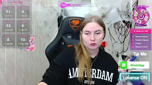 Snapshot of ElenaMaeer chatting on October 18, 2025, 8:15 am ElenaMaeer online show from October 18, 2025, 8:15 am