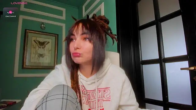 Snapshot of 1Munique chatting on January 6, 2026, 11:58 am 1Munique online show from January 6, 2026, 11:58 am