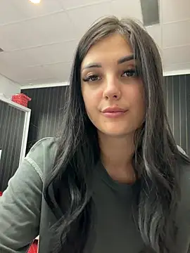 SophiaVilner online show from April 23, 2026, 5:59 pm