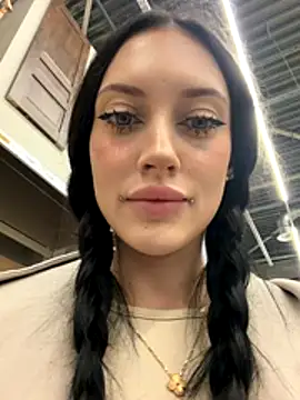 Melissa crazy online show from December 4, 2025, 3:10 pm