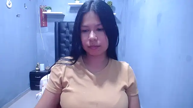 Letty Plugxo online show from March 17, 2026, 1:25 pm