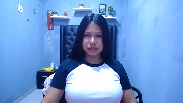 Letty Plugxo online show from July 6, 2026, 12:57 pm