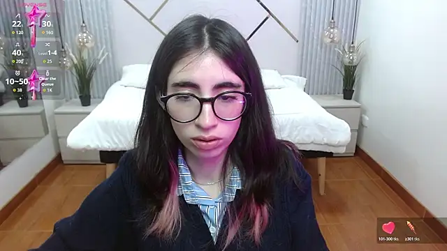 Snapshot of LenaRoses chatting on November 13, 2025, 1:10 pm LenaRoses online show from November 13, 2025, 1:10 pm