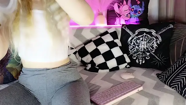 Snapshot of nicollewetpussy chatting on February 26, 2025, 9:48 pm nicollewetpussy online show from February 26, 2025, 9:48 pm