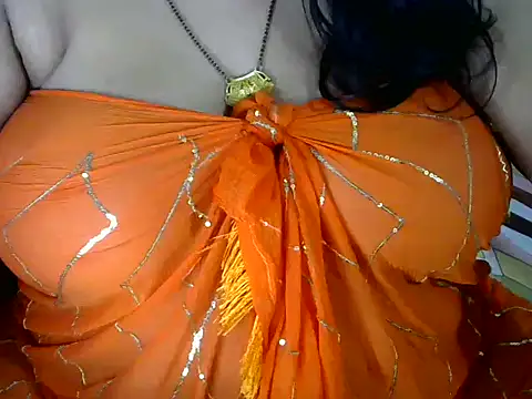 Snapshot of dramebaz_queen chatting on November 9, 2025, 7:01 pm dramebaz queen online show from November 9, 2025, 7:01 pm