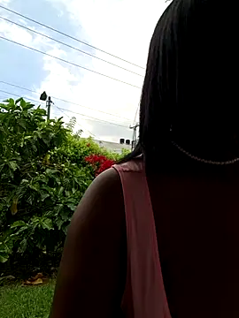 Snapshot of HanaThompson chatting on October 31, 2025, 6:09 pm HanaThompson online show from October 31, 2025, 6:09 pm