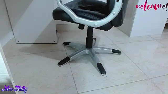 Snapshot of mrskatty chatting on March 14, 2025, 6:50 pm mrskatty online show from March 14, 2025, 6:50 pm