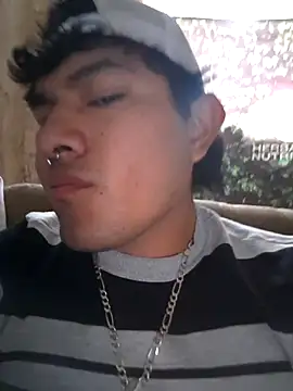 GusssHOT online show from April 1, 2026, 2:36 pm