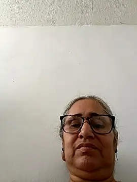 Snapshot of _candi chatting on May 5, 2026, 6:05 pm candi online show from May 5, 2026, 6:05 pm