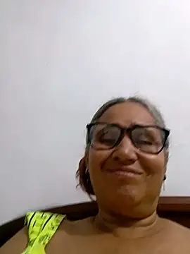 Snapshot of _candi chatting on May 6, 2026, 10:31 am candi online show from May 6, 2026, 10:31 am