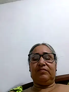 Snapshot of _candi chatting on May 6, 2026, 10:59 pm candi online show from May 6, 2026, 10:59 pm