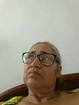 Snapshot of _candi chatting on May 17, 2026, 7:10 pm candi online show from May 17, 2026, 7:10 pm