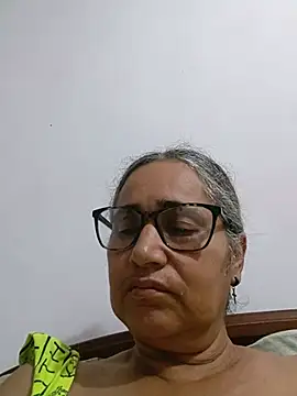 Snapshot of _candi chatting on May 18, 2026, 9:15 am candi online show from May 18, 2026, 9:15 am