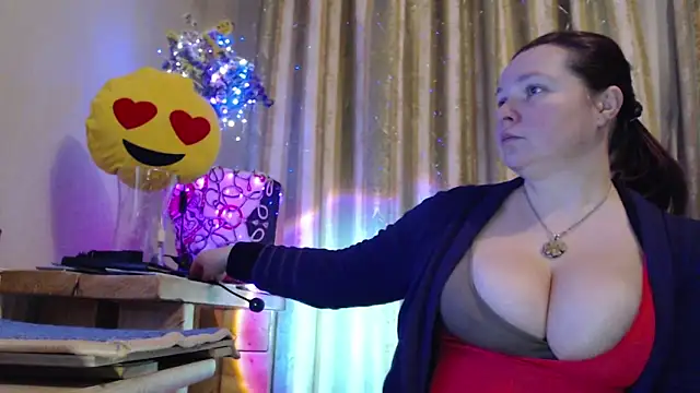 amorelara online show from March 21, 2026, 3:00 am