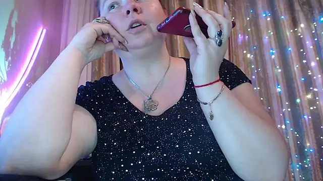 Snapshot of amorelara chatting on July 4, 2026, 7:03 am amorelara online show from July 4, 2026, 7:03 am