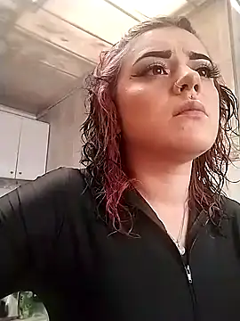 Snapshot of Alaska_atm chatting on December 17, 2024, 7:37 pm Alaska atm online show from December 17, 2024, 7:37 pm