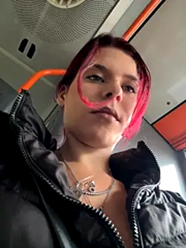 RiriRoseey online show from November 4, 2025, 8:02 am