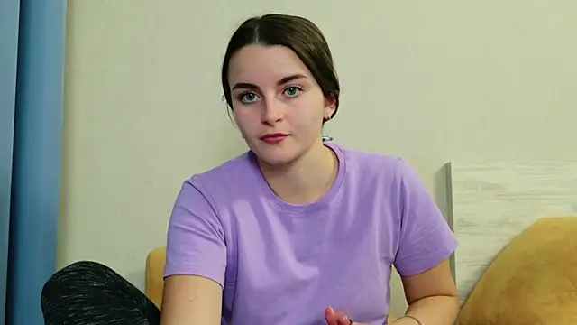 Snapshot of Miss_Arwen chatting on April 25, 2026, 4:48 pm Miss Arwen online show from April 25, 2026, 4:48 pm
