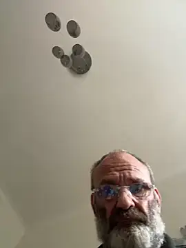 Snapshot of Shyboy817 chatting on November 4, 2025, 2:16 pm Shyboy817 online show from November 4, 2025, 2:16 pm