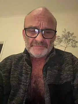 Snapshot of Shyboy817 chatting on January 9, 2026, 3:53 am Shyboy817 online show from January 9, 2026, 3:53 am