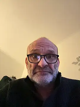 Snapshot of Shyboy817 chatting on January 9, 2026, 4:32 pm Shyboy817 online show from January 9, 2026, 4:32 pm