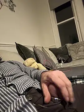 Snapshot of Shyboy817 chatting on February 17, 2026, 2:08 am Shyboy817 online show from February 17, 2026, 2:08 am