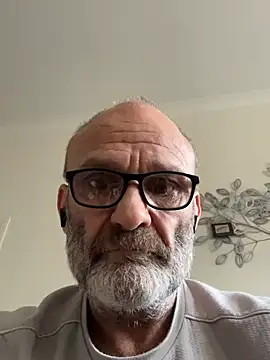 Snapshot of Shyboy817 chatting on March 3, 2026, 3:51 pm Shyboy817 online show from March 3, 2026, 3:51 pm