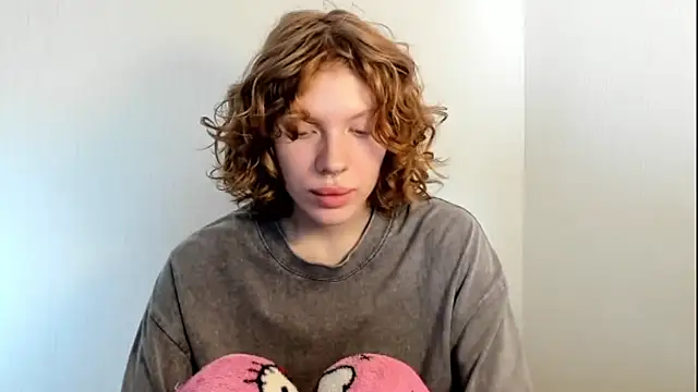 Snapshot of StellaDavis chatting on October 24, 2025, 8:00 am StellaDavis online show from October 24, 2025, 8:00 am