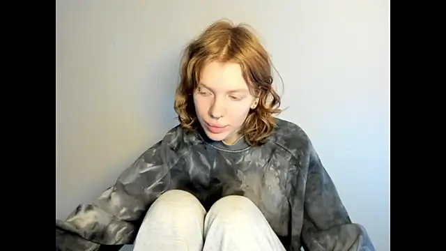 Snapshot of StellaDavis chatting on November 25, 2025, 8:14 am StellaDavis online show from November 25, 2025, 8:14 am