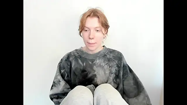 Snapshot of StellaDavis chatting on November 26, 2025, 7:31 am StellaDavis online show from November 26, 2025, 7:31 am