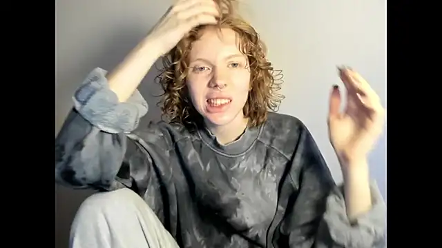 Snapshot of StellaDavis chatting on November 28, 2025, 12:30 pm StellaDavis online show from November 28, 2025, 12:30 pm