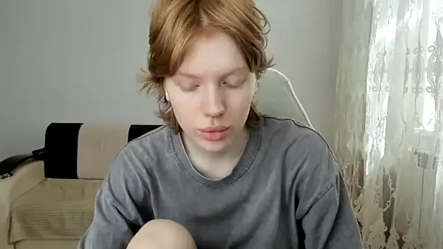 Snapshot of StellaDavis chatting on June 20, 2026, 11:02 am StellaDavis online show from June 20, 2026, 11:02 am