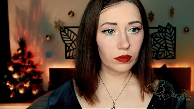 Snapshot of MissBeverlyMills chatting on December 19, 2024, 6:01 pm MissBeverlyMills online show from December 19, 2024, 6:01 pm