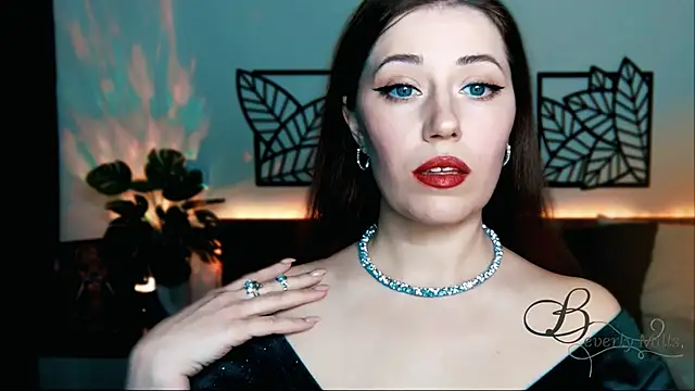 Snapshot of MissBeverlyMills chatting on January 9, 2025, 8:33 pm MissBeverlyMills online show from January 9, 2025, 8:33 pm