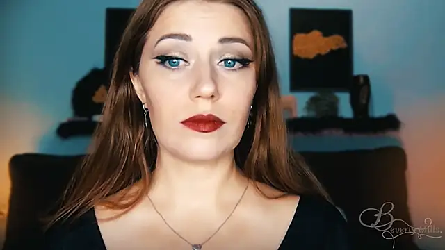 Snapshot of MissBeverlyMills chatting on September 14, 2025, 8:13 am MissBeverlyMills online show from September 14, 2025, 8:13 am