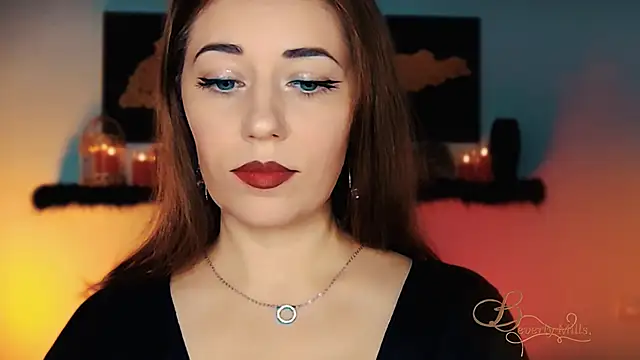 Snapshot of MissBeverlyMills chatting on November 6, 2025, 3:18 am MissBeverlyMills online show from November 6, 2025, 3:18 am