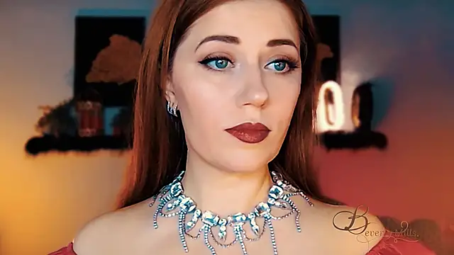 Snapshot of MissBeverlyMills chatting on November 27, 2025, 4:14 am MissBeverlyMills online show from November 27, 2025, 4:14 am