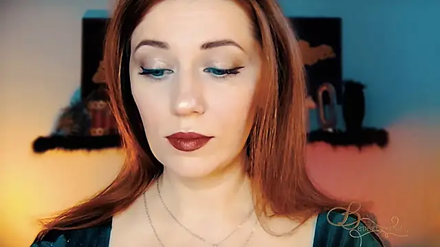 Snapshot of MissBeverlyMills chatting on December 5, 2025, 6:11 am MissBeverlyMills online show from December 5, 2025, 6:11 am