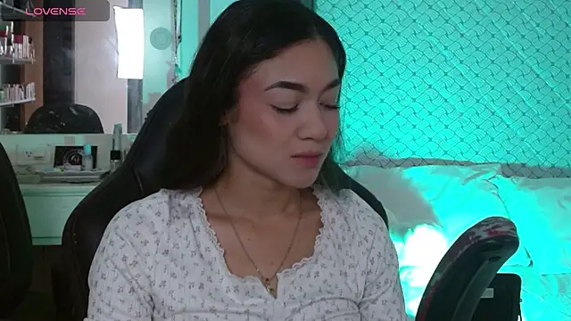 Snapshot of hantonella_ chatting on August 4, 2026, 2:52 pm hantonella online show from August 4, 2026, 2:52 pm