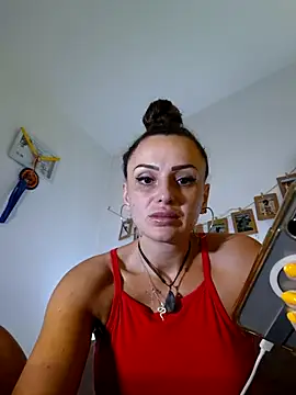 Snapshot of dolcevita002 chatting on July 2, 2026, 8:31 am dolcevita002 online show from July 2, 2026, 8:31 am