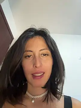 Snapshot of Anahi_cake chatting on April 28, 2026, 11:10 pm Anahi cake online show from April 28, 2026, 11:10 pm