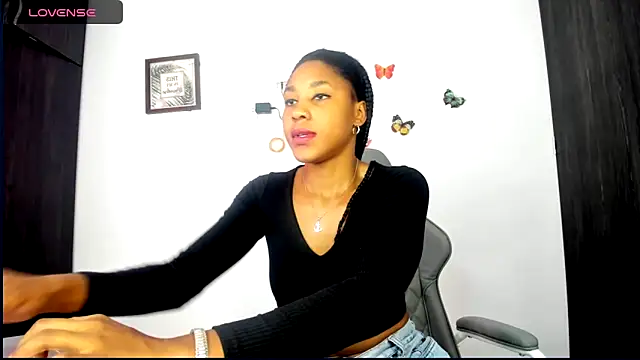 Snapshot of Nala_j8 chatting on January 11, 2025, 5:29 pm Nala j8 online show from January 11, 2025, 5:29 pm