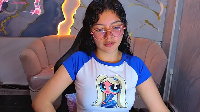 victoria castillo b online show from May 2, 2026, 7:41 pm