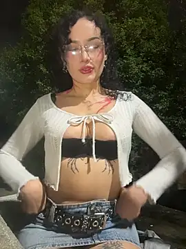 Snapshot of Electra_doll_ chatting on November 25, 2025, 12:32 am Electra doll online show from November 25, 2025, 12:32 am