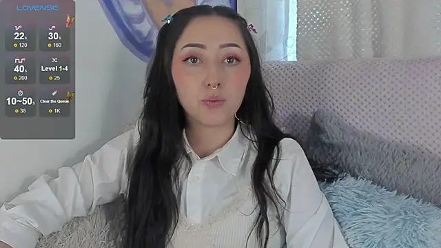 v1cky  online show from December 18, 2024, 9:51 pm