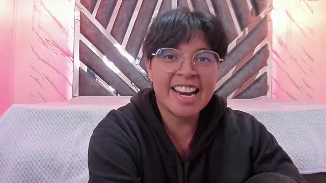 Emmapark  online show from February 15, 2025, 1:10 am